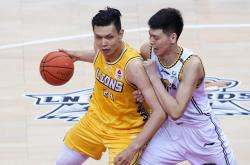 乐竟网址 -关于赛后里昂调整名单以备CBA常规赛，单刀错失环节打磨，压力陡增，临场指挥获称赞的信息