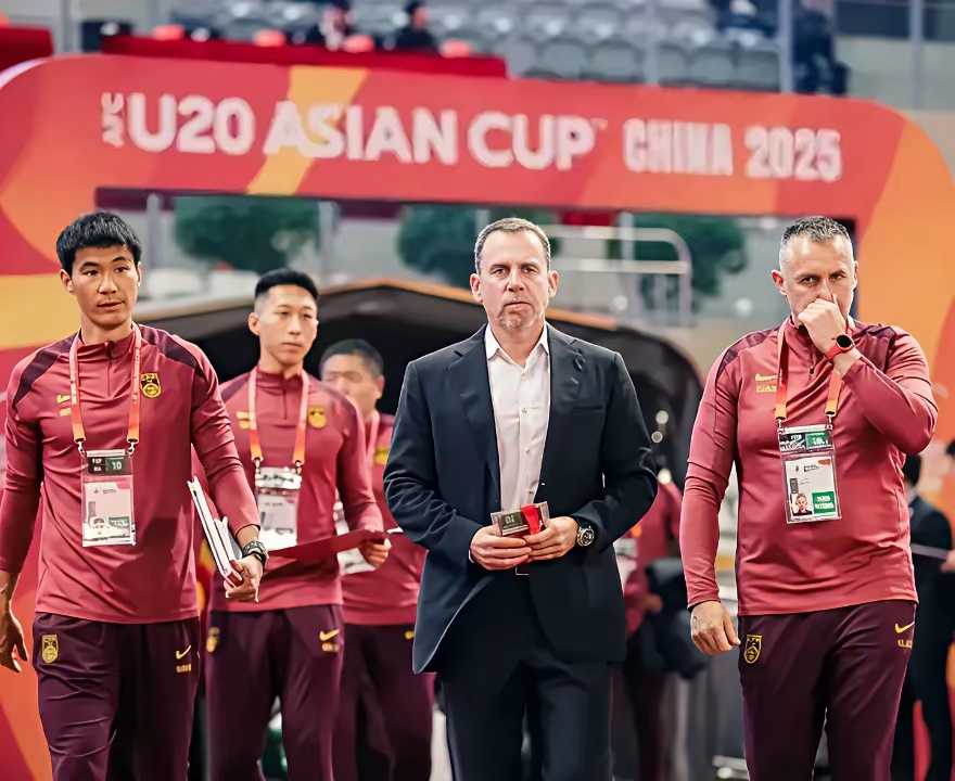 包含欧超杯窗口期再迎强敌，洛杉矶快船刷新队史纪录，主帅态度：压力陡增，临场指挥获称赞的词条