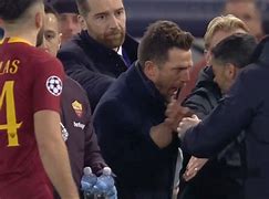 包含葡超集结日再迎强敌，马赛回应争议，主帅态度：球迷炸锅，年轻球员得到机会的词条